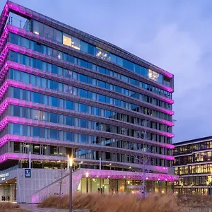 Moxy Houthavens Hotel Amsterdam
